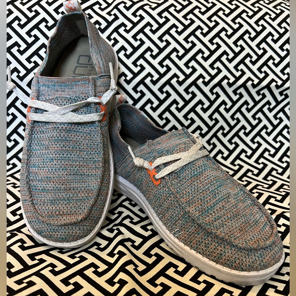 Hey Dude Wendy Halo Stretch shoes teal/orange blend pattern size 8 EUC